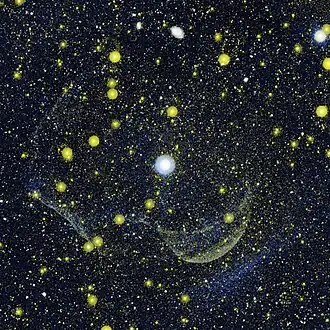 Фотография Z Жирафа и её оболочки, сделанная GALEX, НАСА