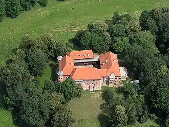 Замок с высот птичьего полёта