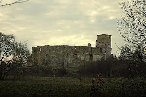 Восточная стена замка