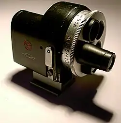 Универсальный видоискатель револьверного типа